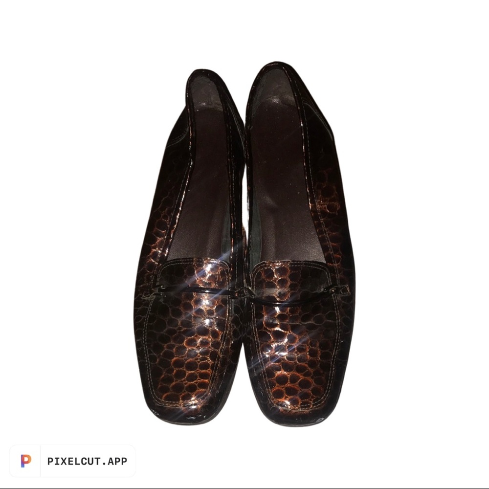 Bandolino size 8 1/2 Brown  flat loafers